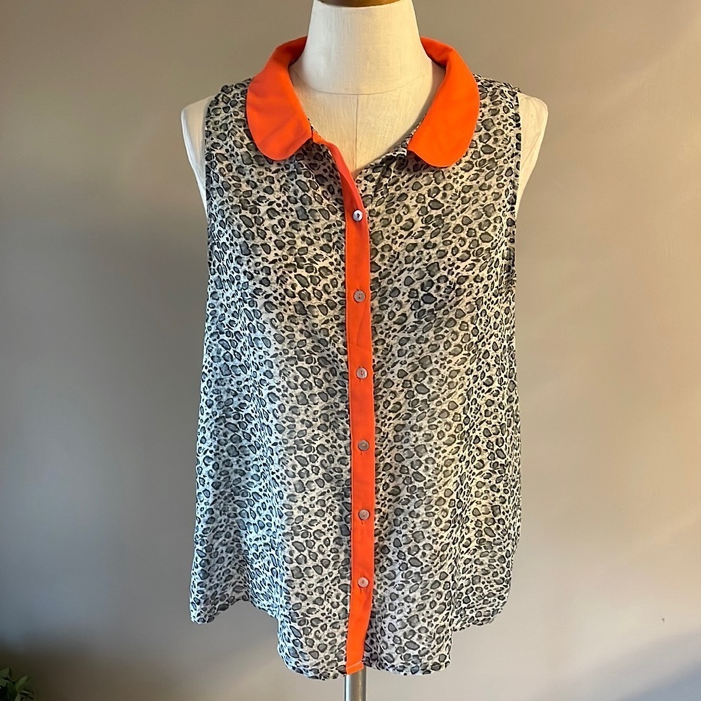IRIS semi sheer cheetah blouse button front sleeveless round collar accent trim